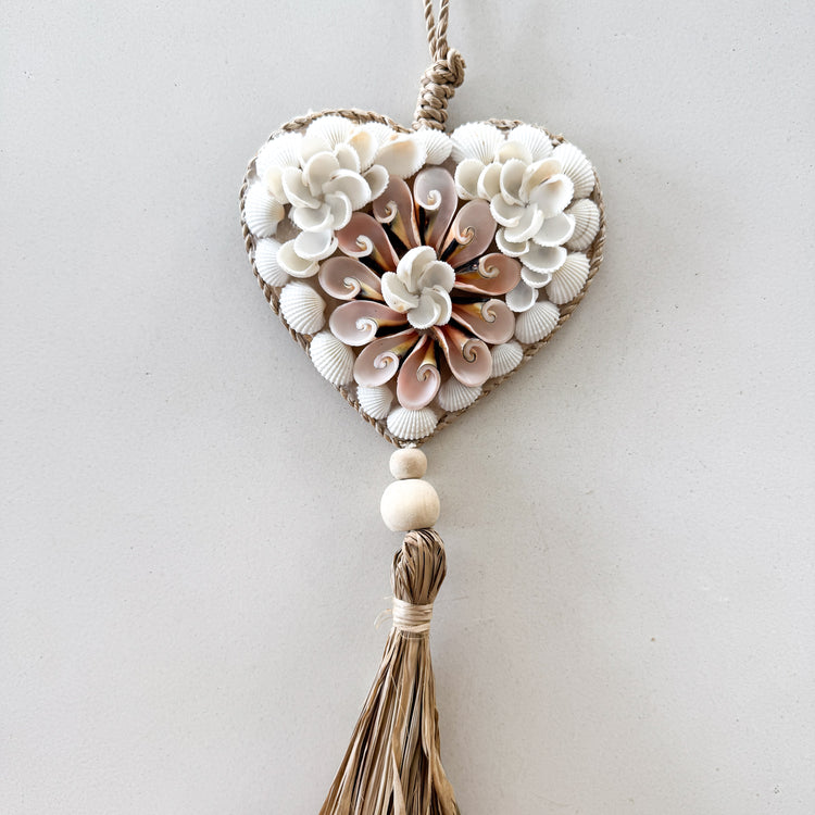 Fleur Hanging Shell Heart with Tassel