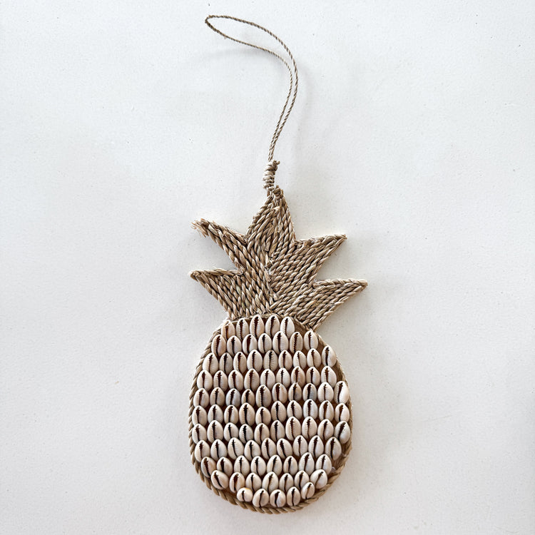 Fiesta Pinapple Hanging | Cowrie Shell