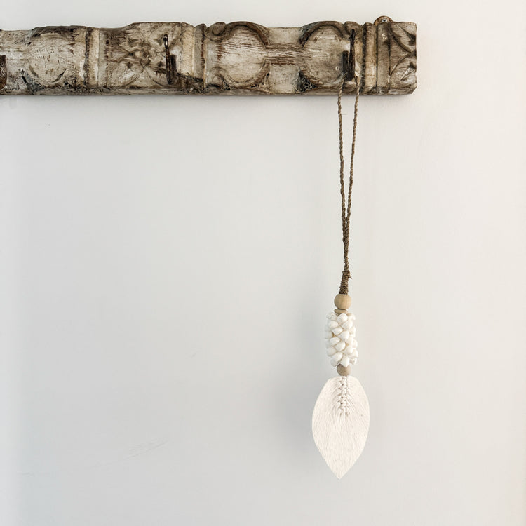 Malibu Tassel | White Shell