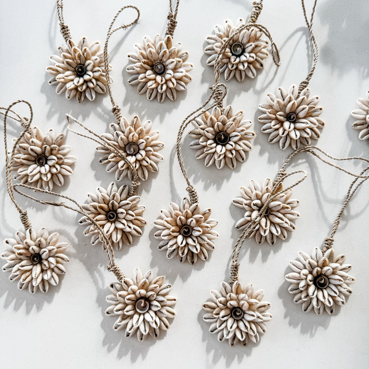 Hanging Cowrie Flower